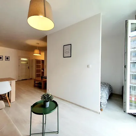 アパート Apartament Rodzinny Przy Plazy